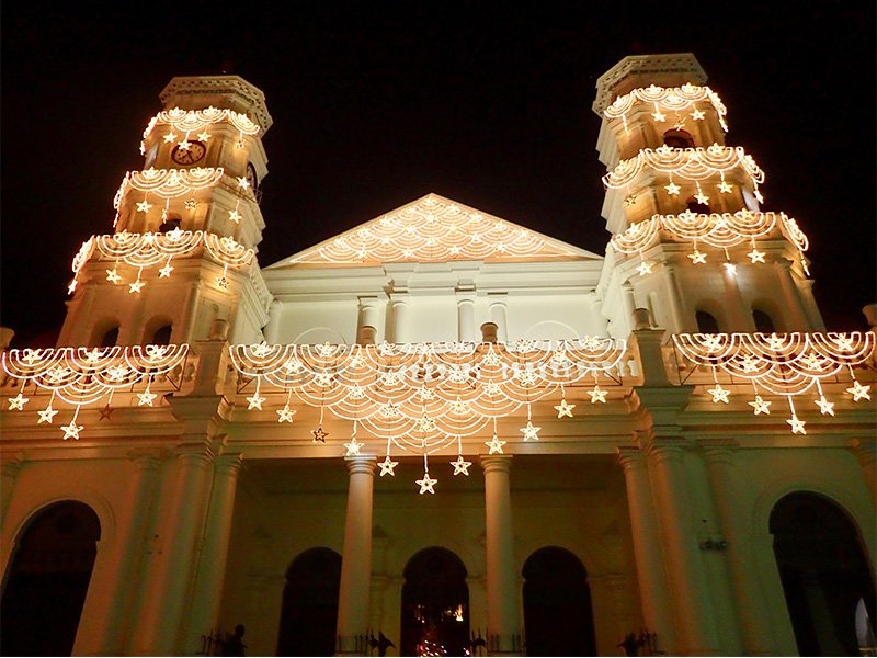 The Holidays Are A Magical Time To Visit Medellín